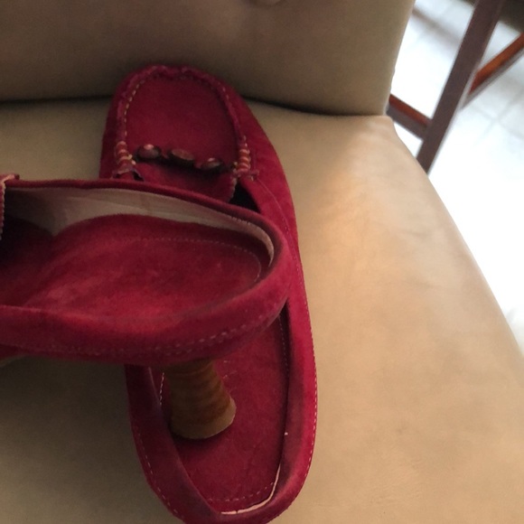 Cute fuchsia color step in heels! - Picture 4 of 5